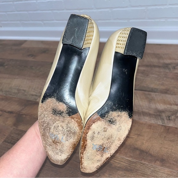 Vintage 80’s Pearlized Stuart Weitzman 1.5” Gold Studded Heels in Ivory - Picture 15 of 16